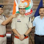कबीरधाम पुलिस में पदोन्नति, विमल लावनिया ने संभाली निरीक्षक की नई जिम्मेदारी, SP ने लगाया स्टार